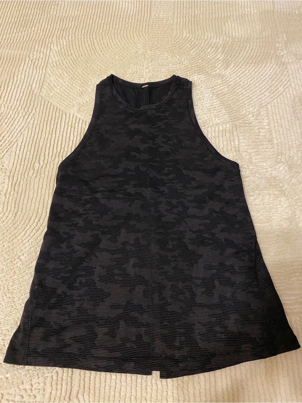 Lululemon Size 6 Black Camo Miles Ahead Tank in EUC